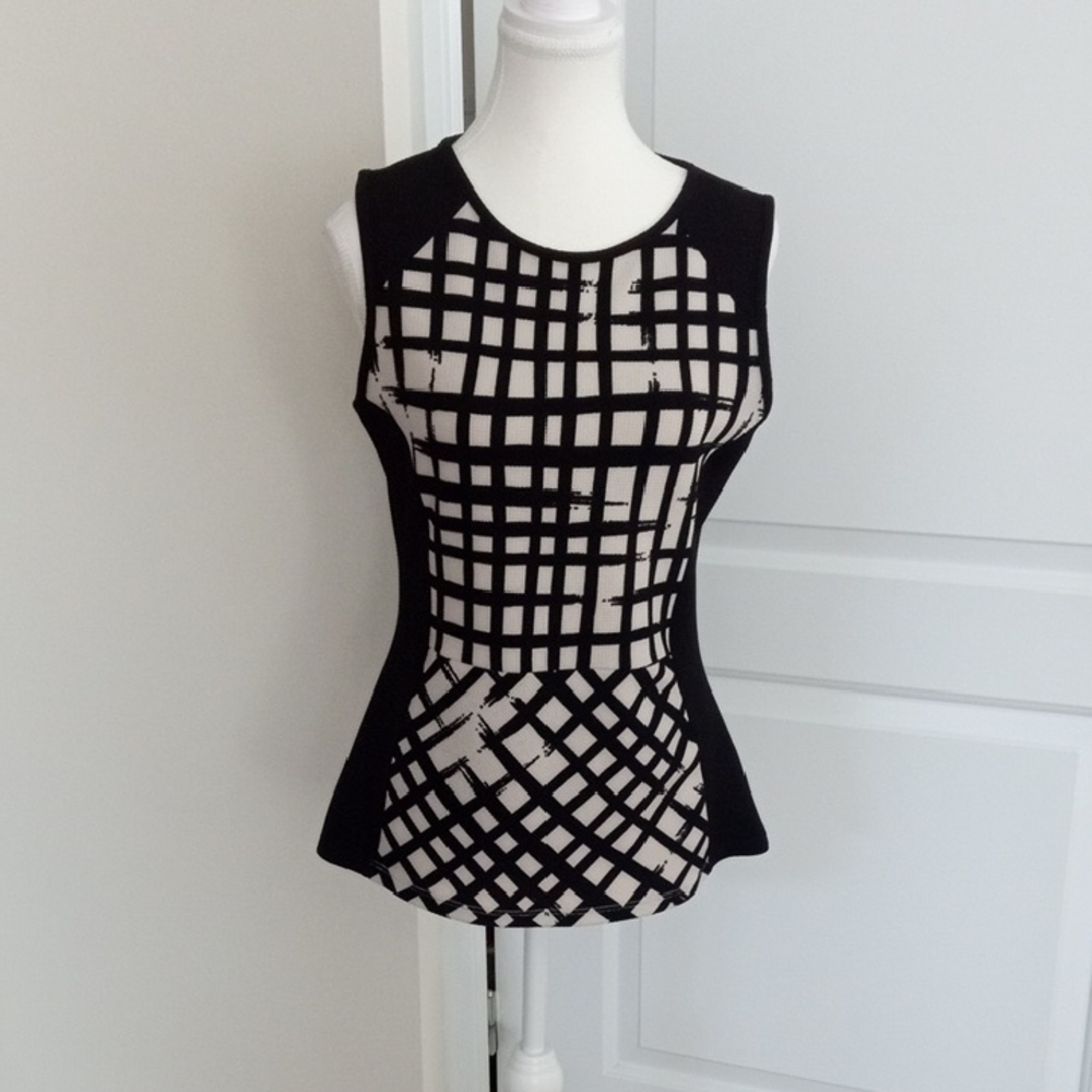 Papillon Blanc Black and White Checkered Top